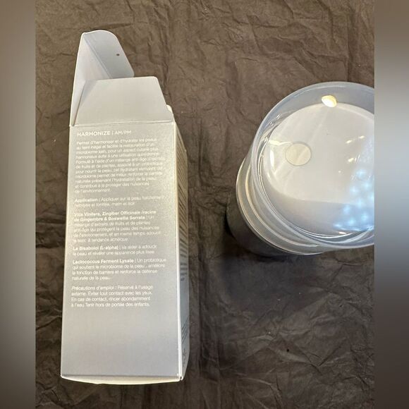 COSMEDIX Harmonize Microbiome Boosting Moisturizer 1.87oz/60ml - Picture 4 of 6